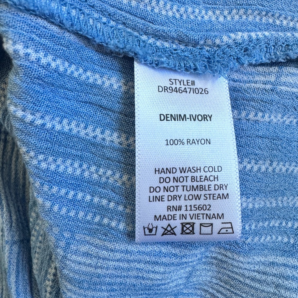 Lush Midi Button Up Dress - 100% Rayon - Denim/Ivory - Women’s Size L - Picture 6 of 6
